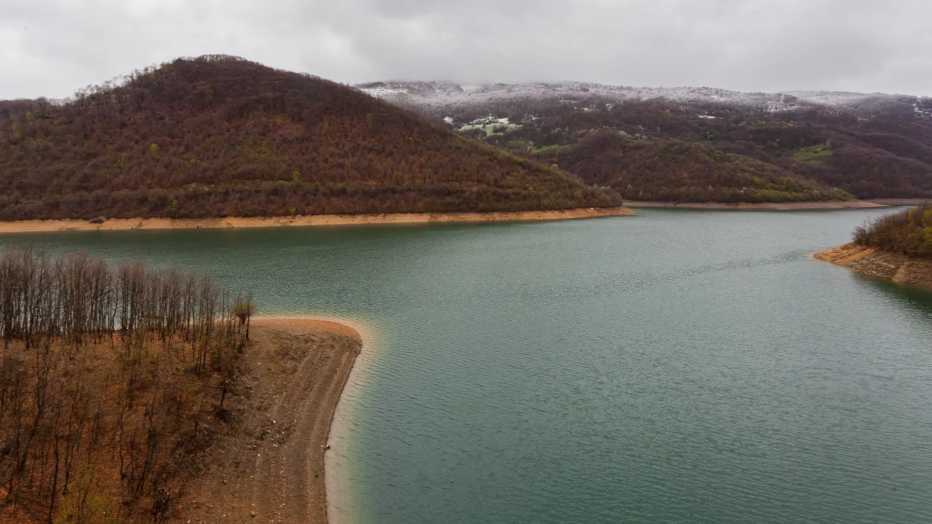 Gazivoda ose Ujemani në stinën e vjeshtës