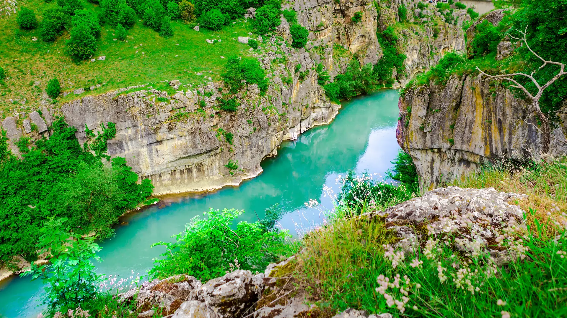 Kanioni dhe Lumi Drini i Bardhë dhe peizazhi natyror në Kosovë
