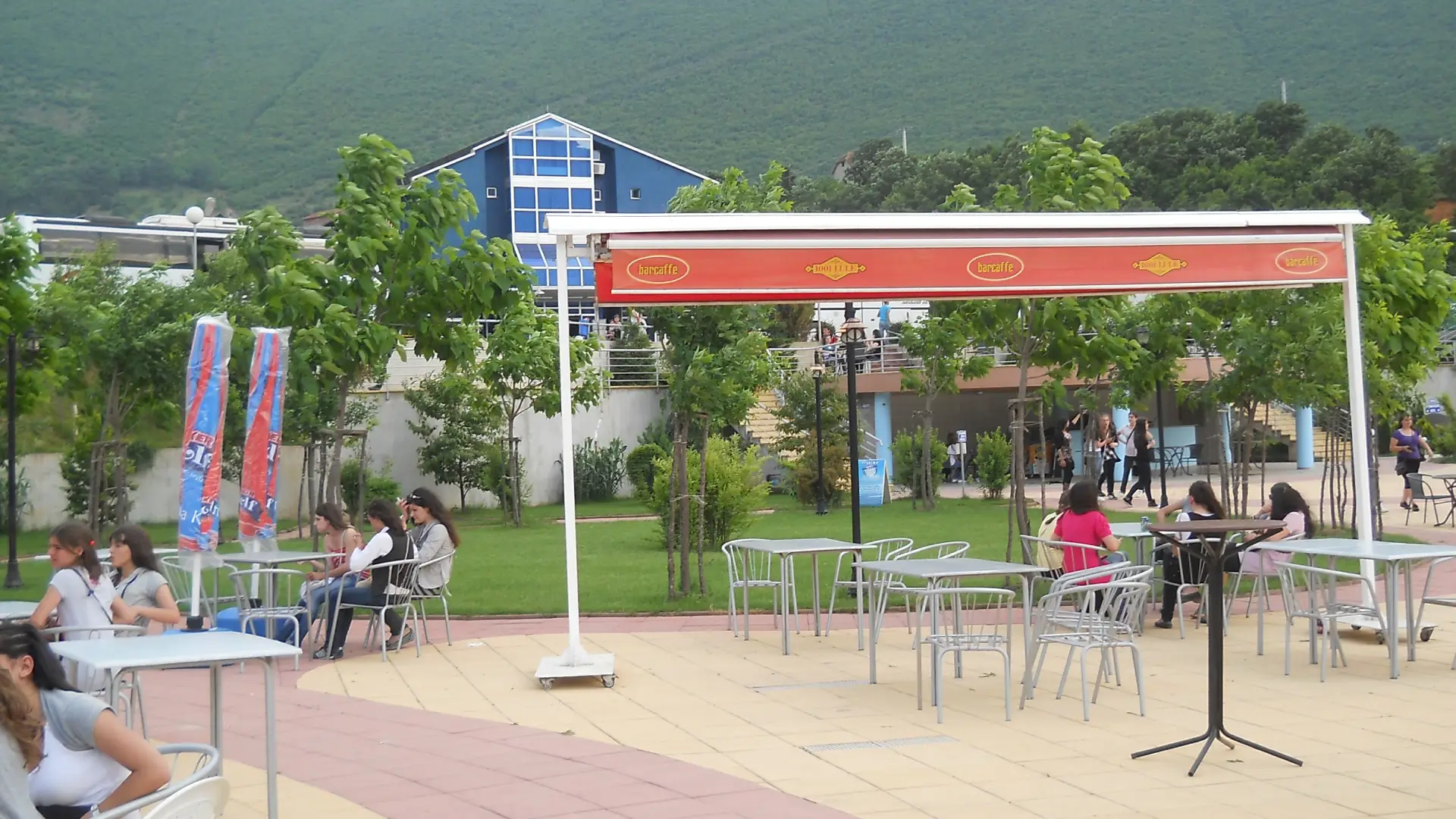 Vërmicë restorante dhe hotele pranë liqenit